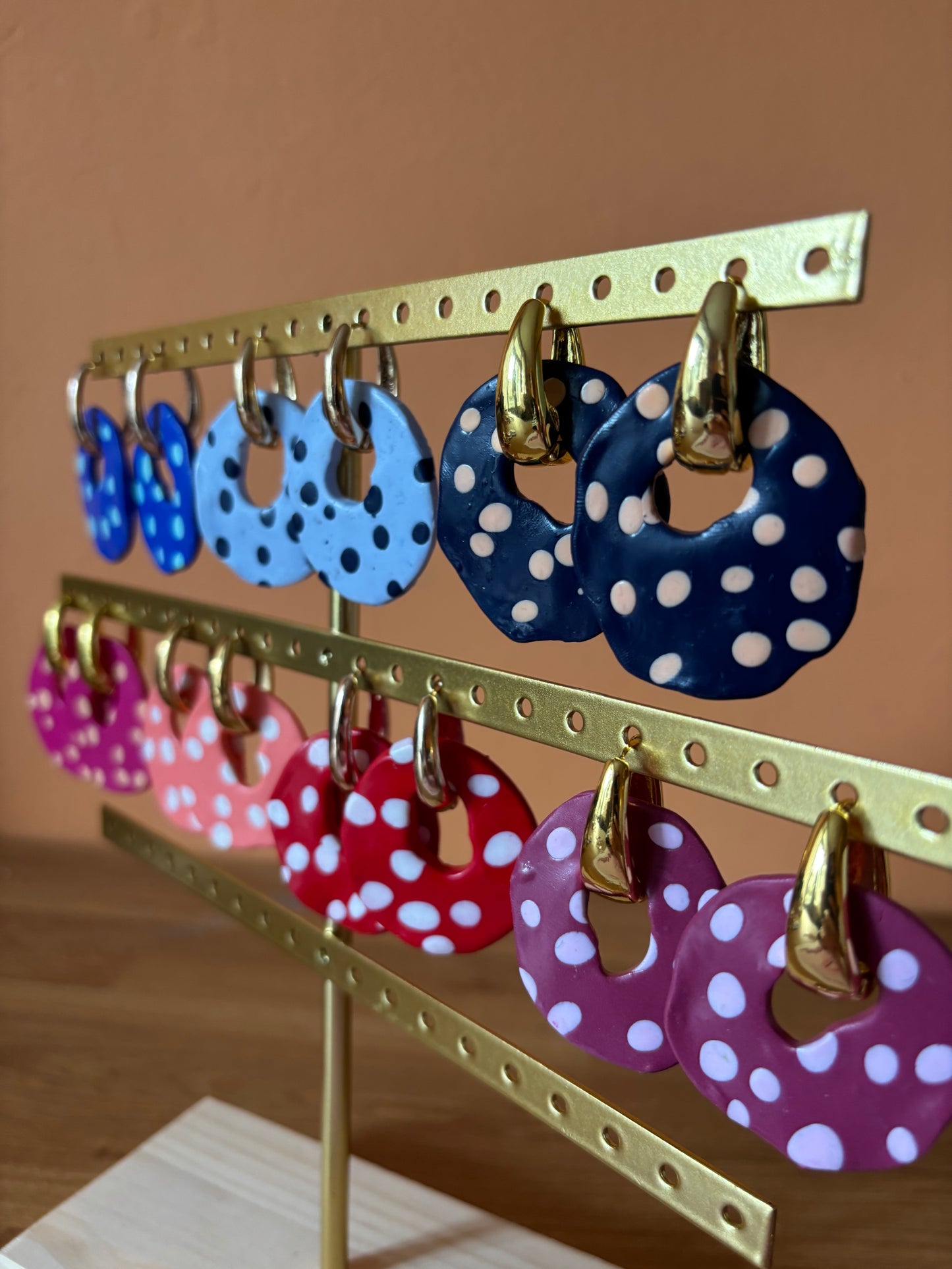 Standaard met stippen