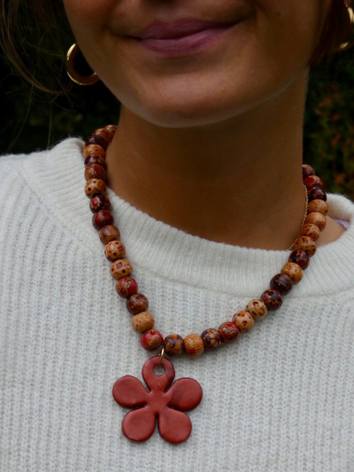 Kralenketting met bloem